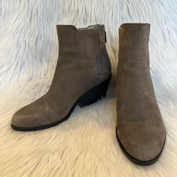 Eileen Fisher Peer Boot Shadow Taupe Suede Almond Toe Block Heel Ankle Bootie - Picture 6 of 14
